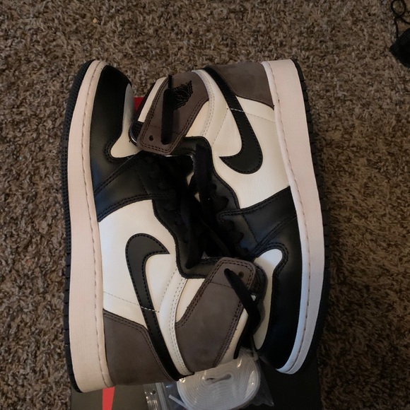 Jordan Retro 1 Mocha - Picture 3 of 7
